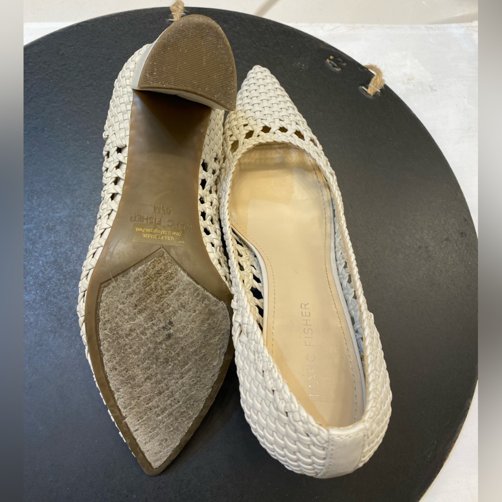 Marc Fisher Viviane woven off white women’s Size 6.5M excellent condition clean - Picture 4 of 7
